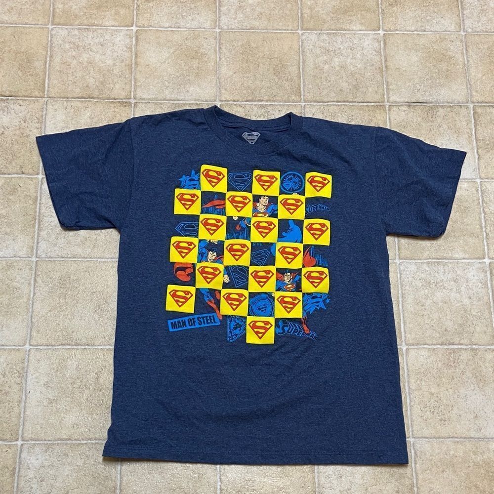 Superman Graphic MAN OF STEEL T-Shirt Size L (14-16)
